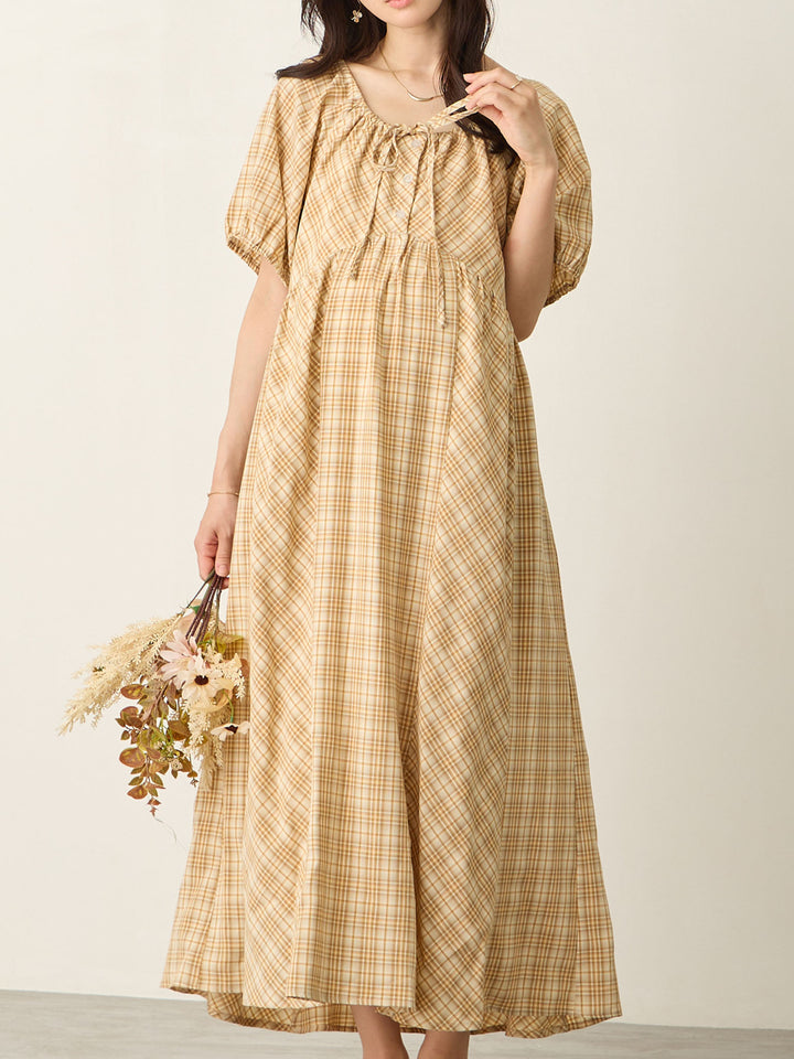 米色泡泡袖格纹连衣裙