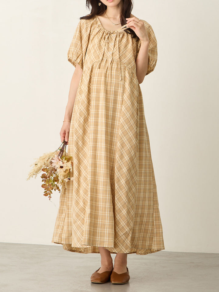 米色泡泡袖格纹连衣裙