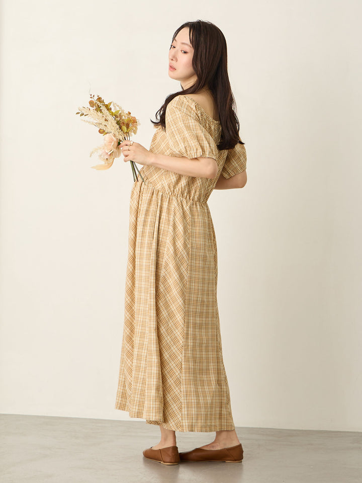 米色泡泡袖格纹连衣裙