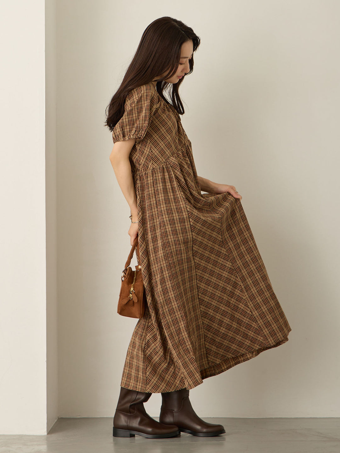 泡泡袖格纹连衣裙 棕色