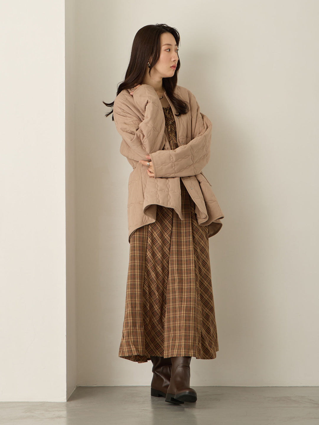 原创绗缝外套，采用鸭绒灰