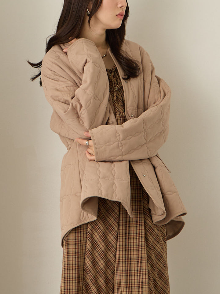 原创绗缝外套，采用鸭绒灰