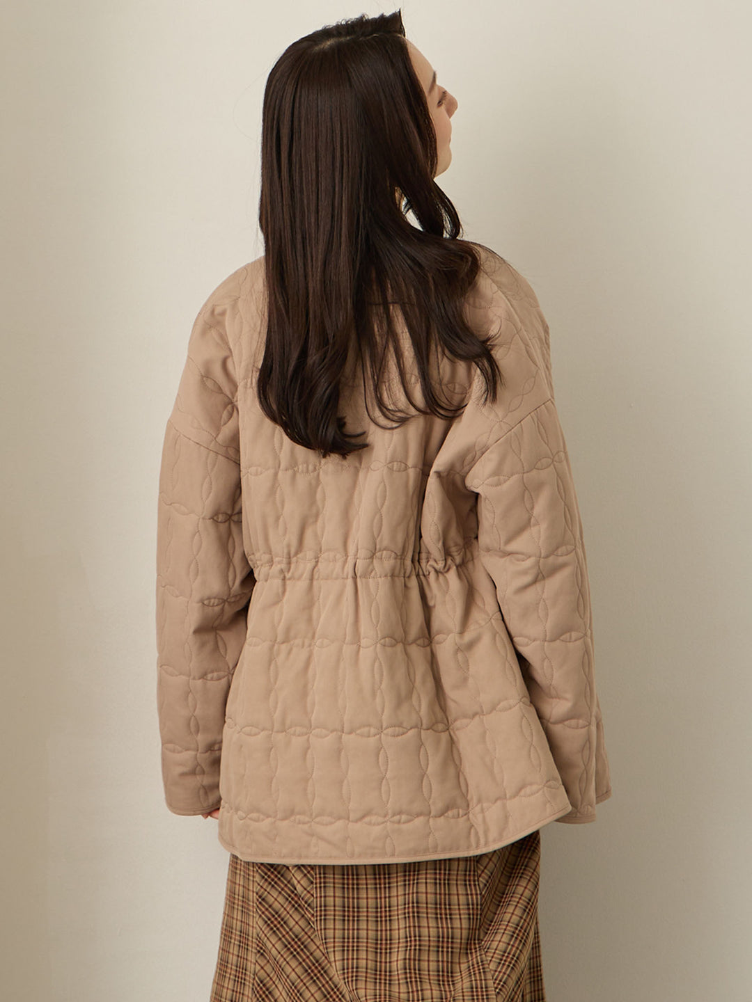 原创绗缝外套，采用鸭绒灰