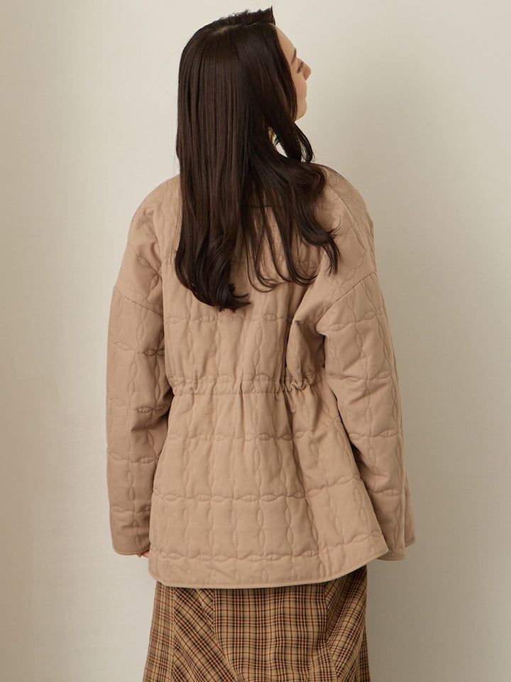 原创绗缝外套，采用鸭绒灰