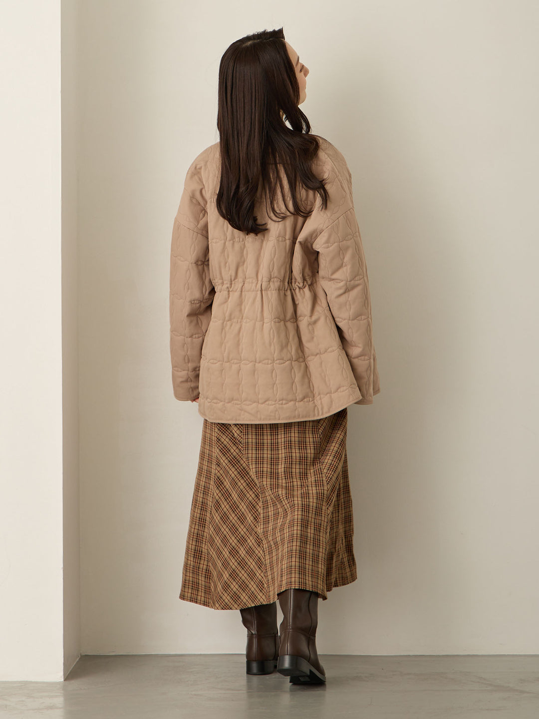 原创绗缝外套，采用鸭绒灰