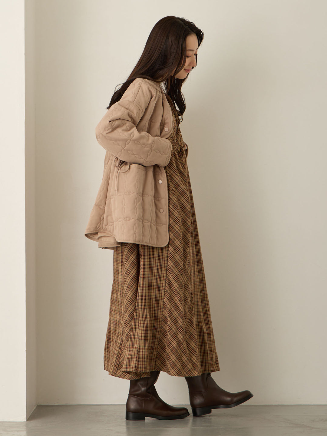 原创绗缝外套，采用鸭绒灰