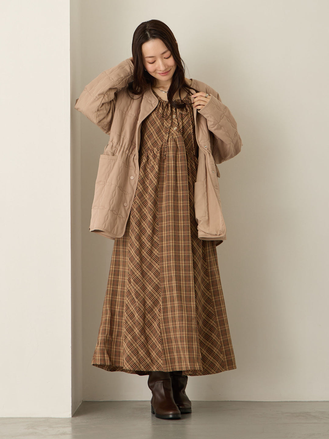 原创绗缝外套，采用鸭绒灰