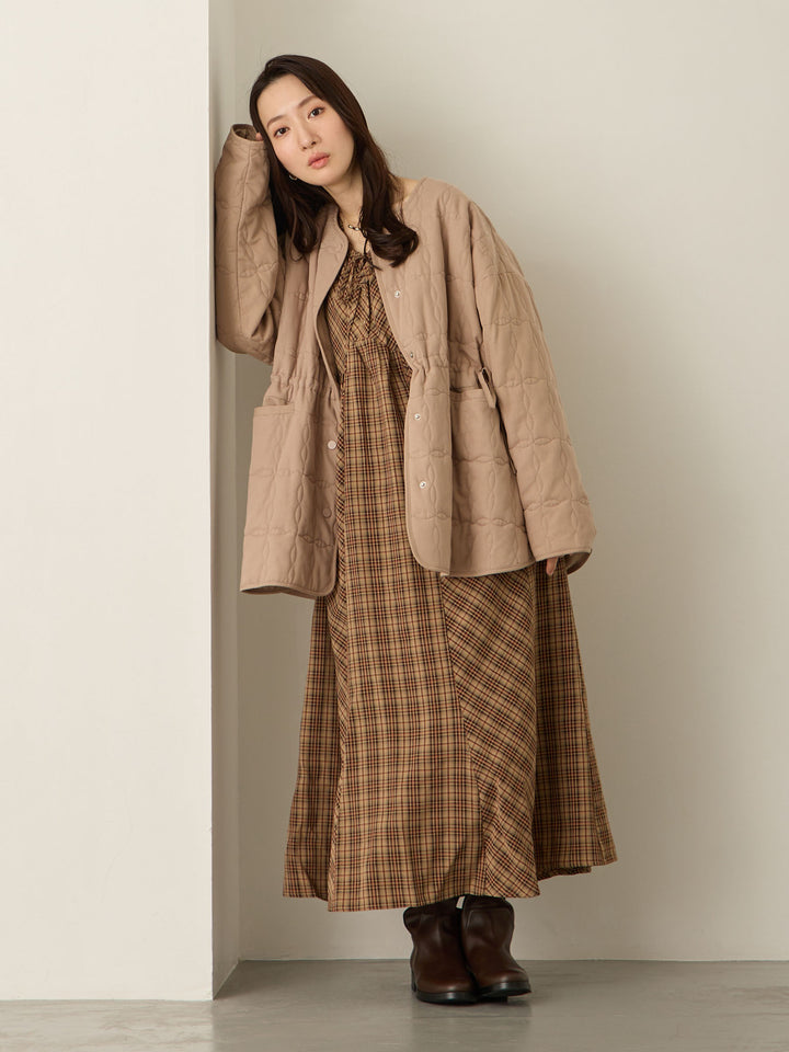 原创绗缝外套，采用鸭绒灰