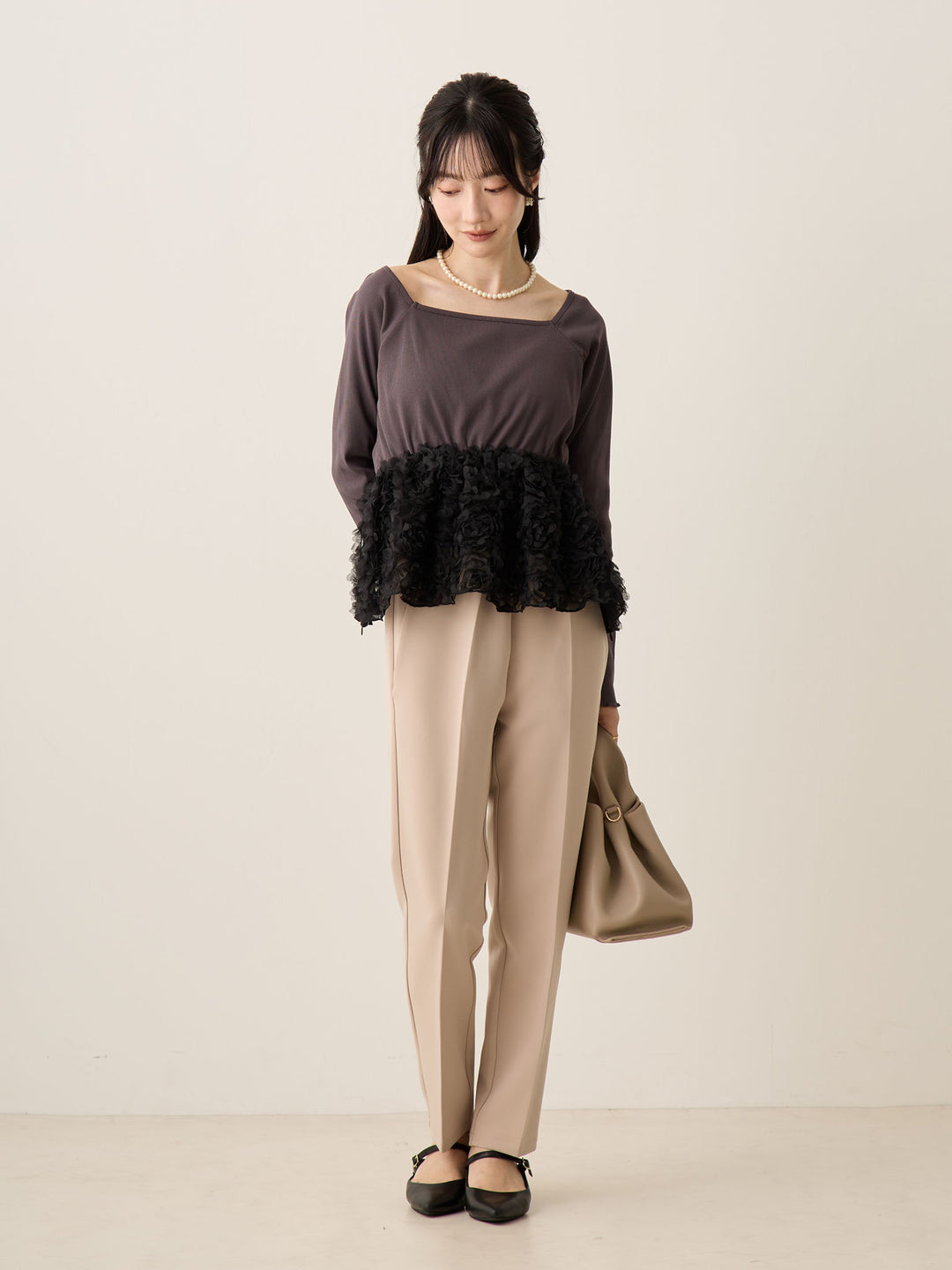 セレモニー対応・美脚見えマタニティテーパードパンツ Beige