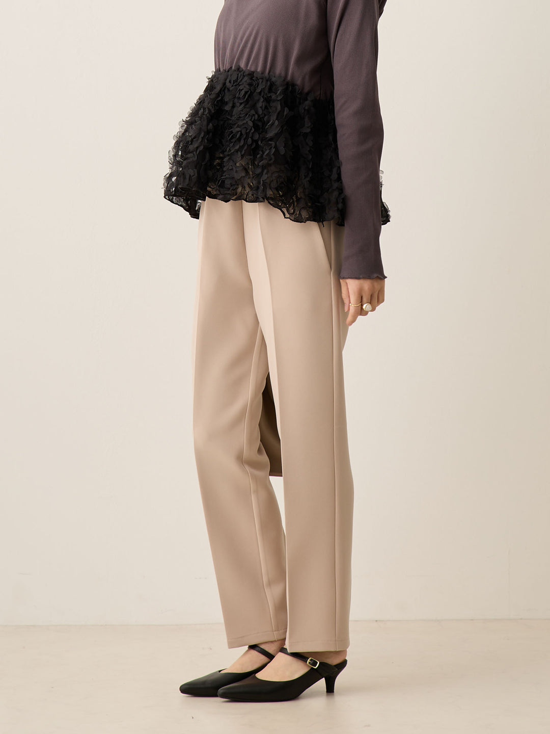 セレモニー対応・美脚見えマタニティテーパードパンツ Beige