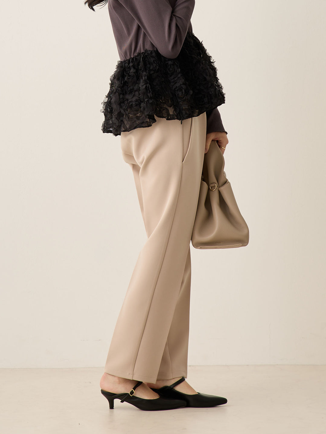 セレモニー対応・美脚見えマタニティテーパードパンツ Beige