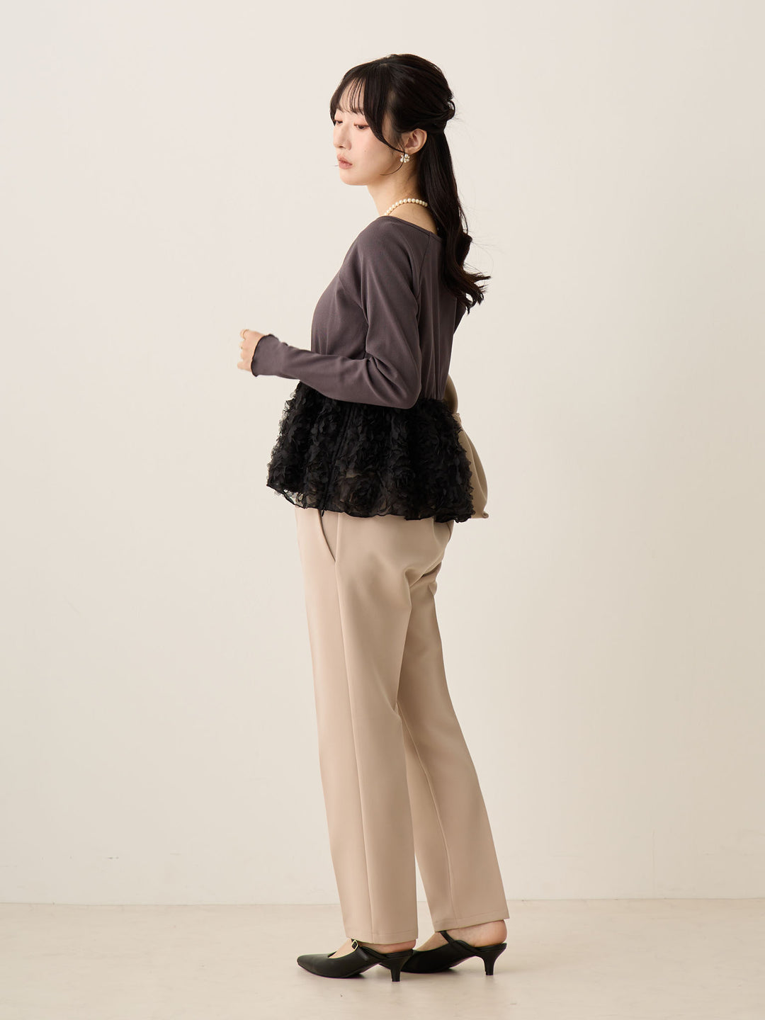 セレモニー対応・美脚見えマタニティテーパードパンツ Beige