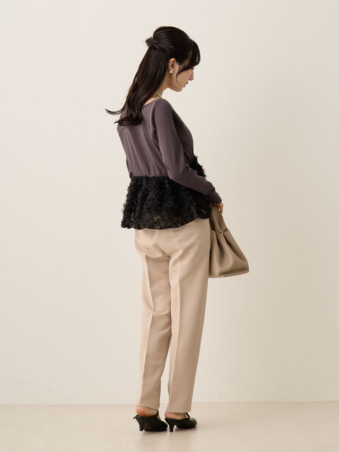 セレモニー対応・美脚見えマタニティテーパードパンツ Beige