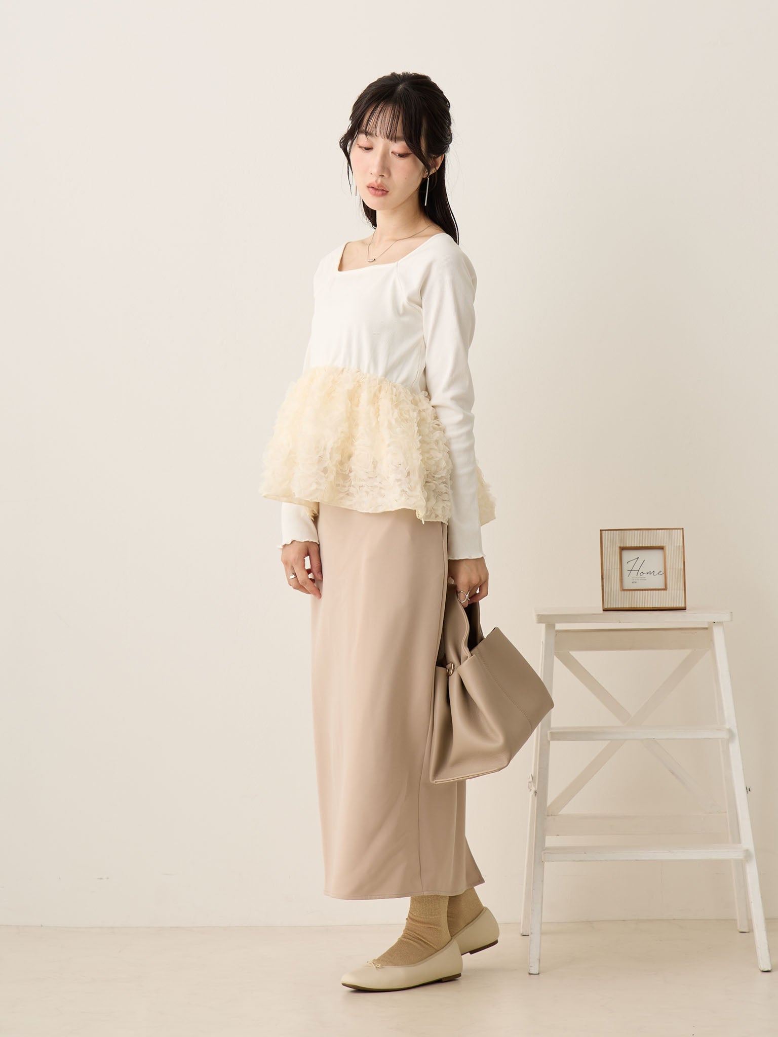 Maternity tight skirt suitable for ceremonies, Beige
