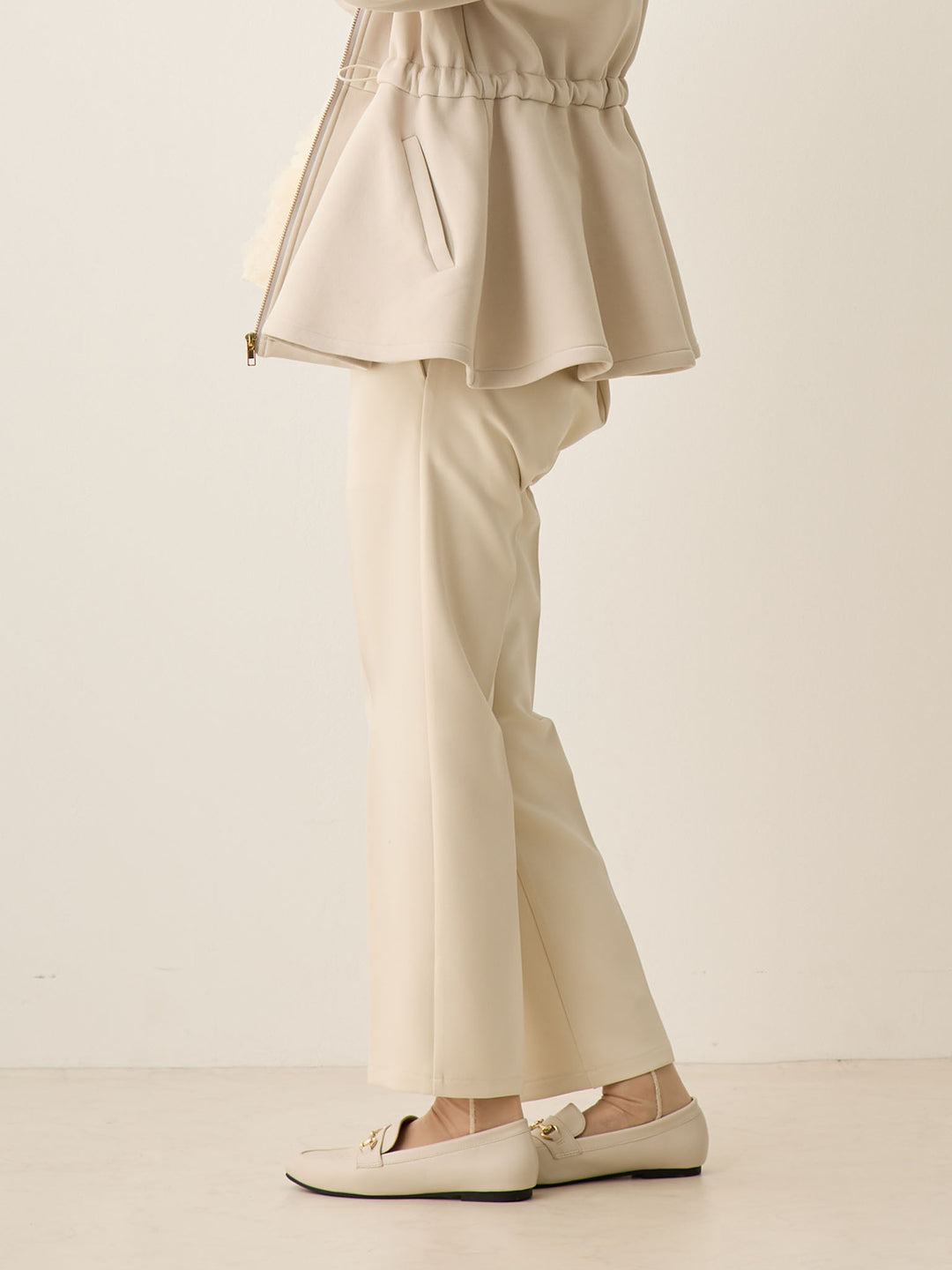 适合仪式，孕妇锥形裤，让您的双腿看起来很漂亮，象牙色