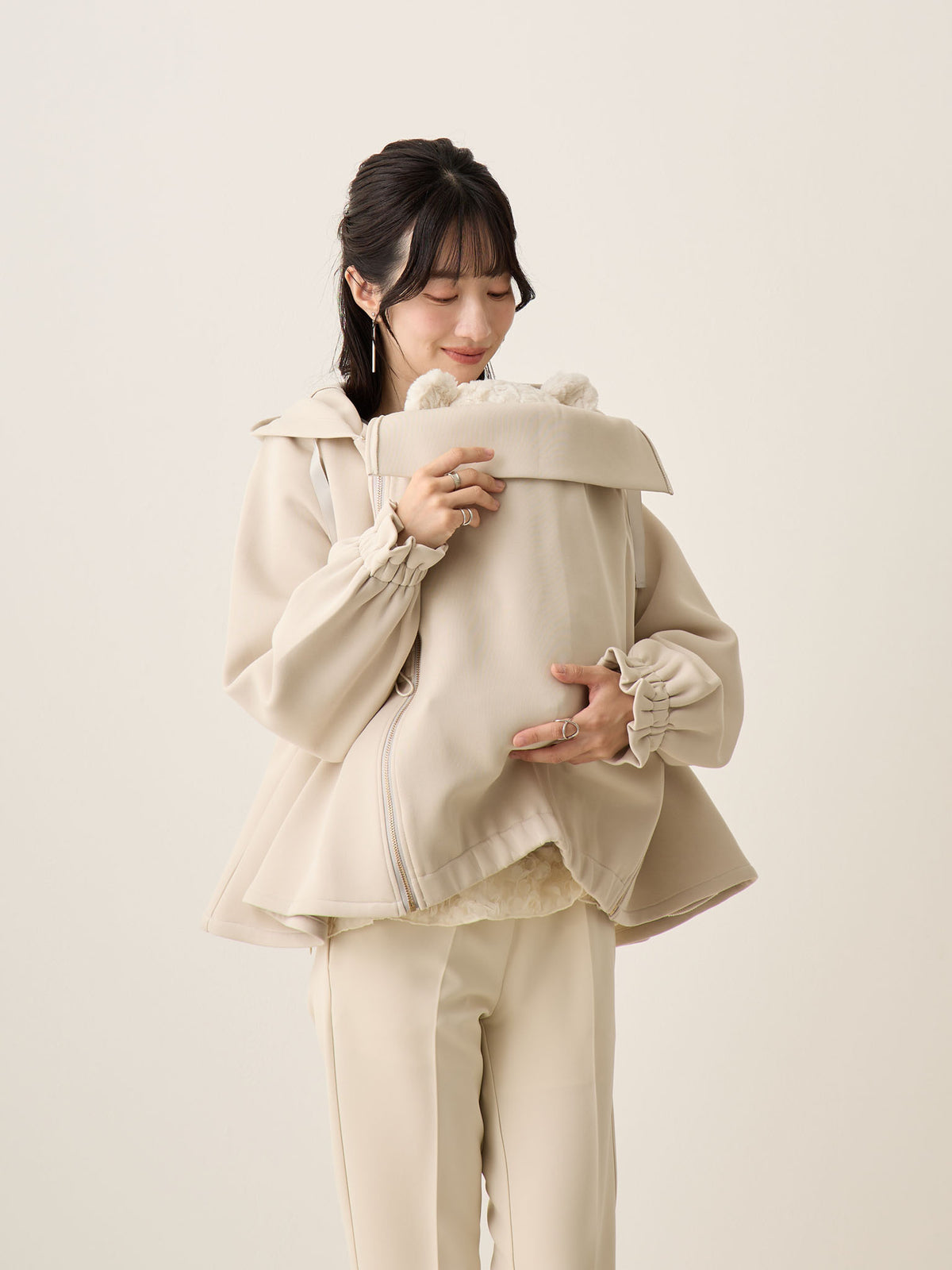 ダッカー付きダンボールライトアウター Beige
