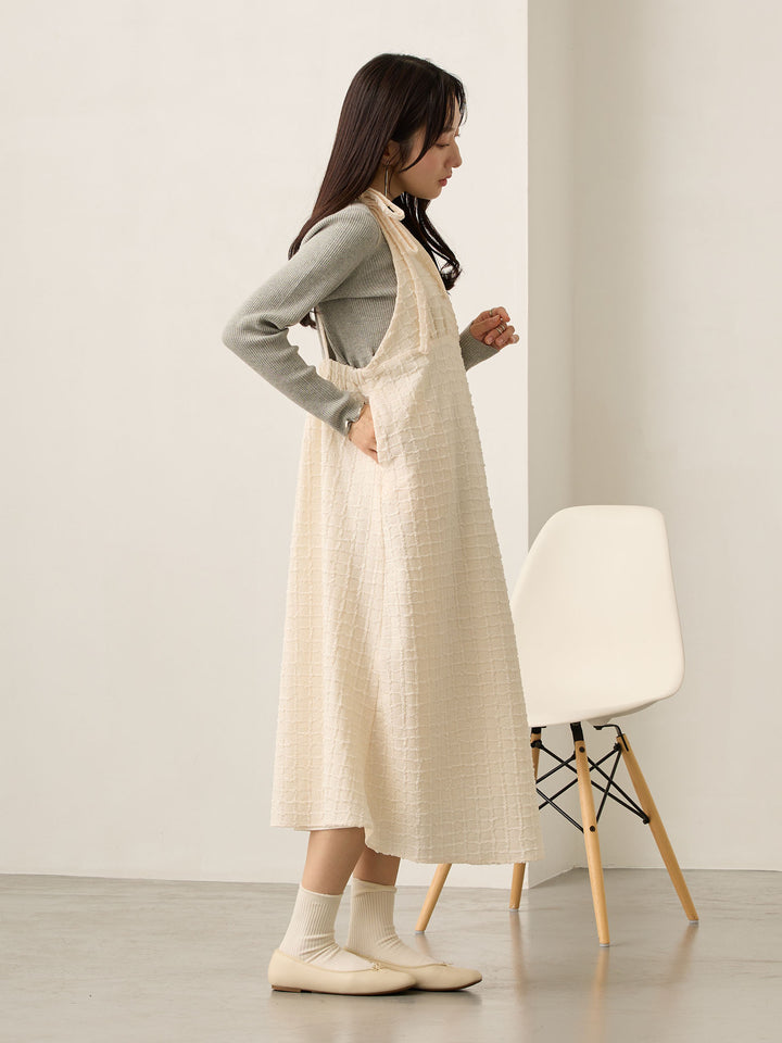 象牙色肩带吊带连衣裙