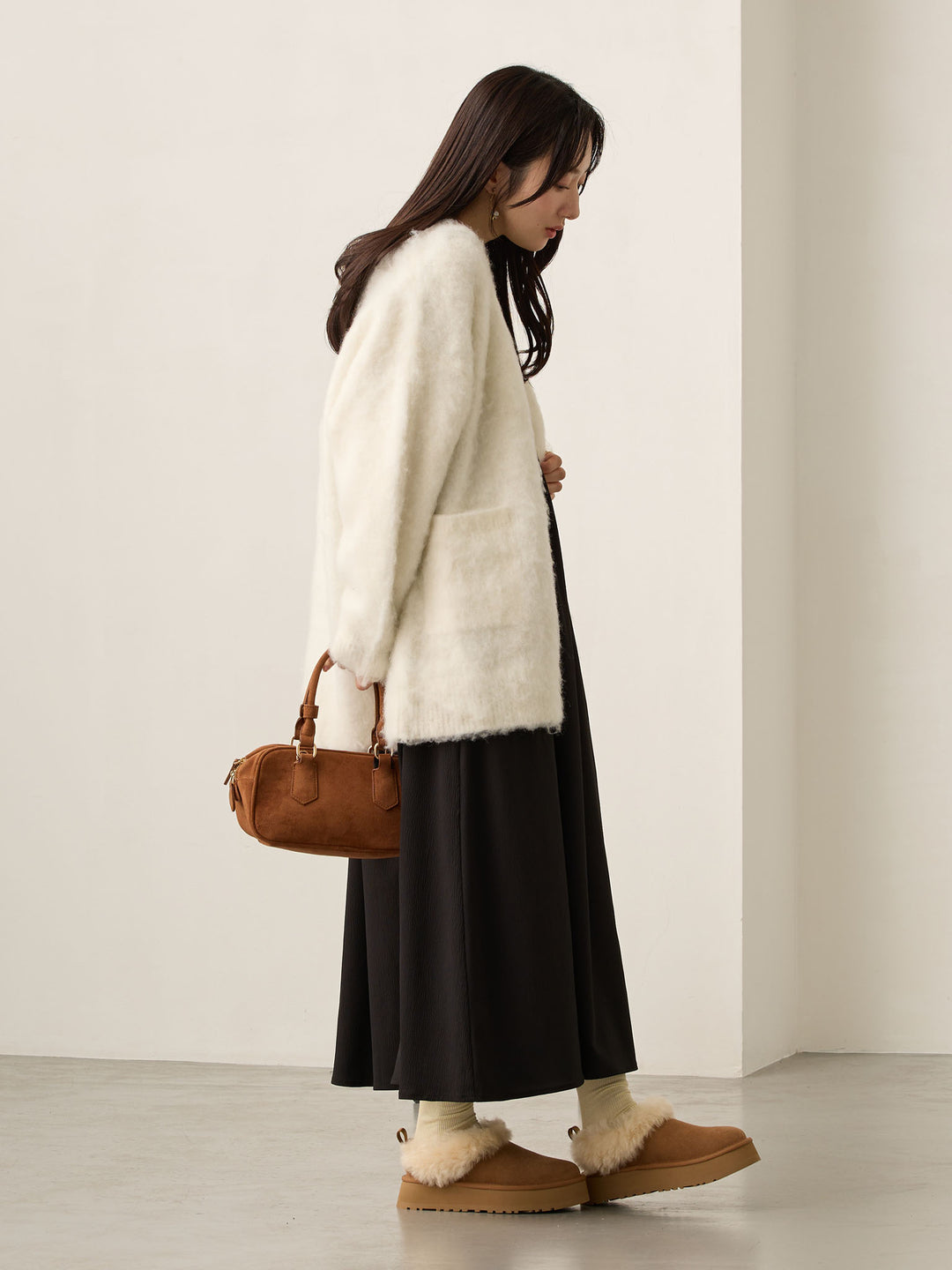 褶皱吊带连衣裙 黑色