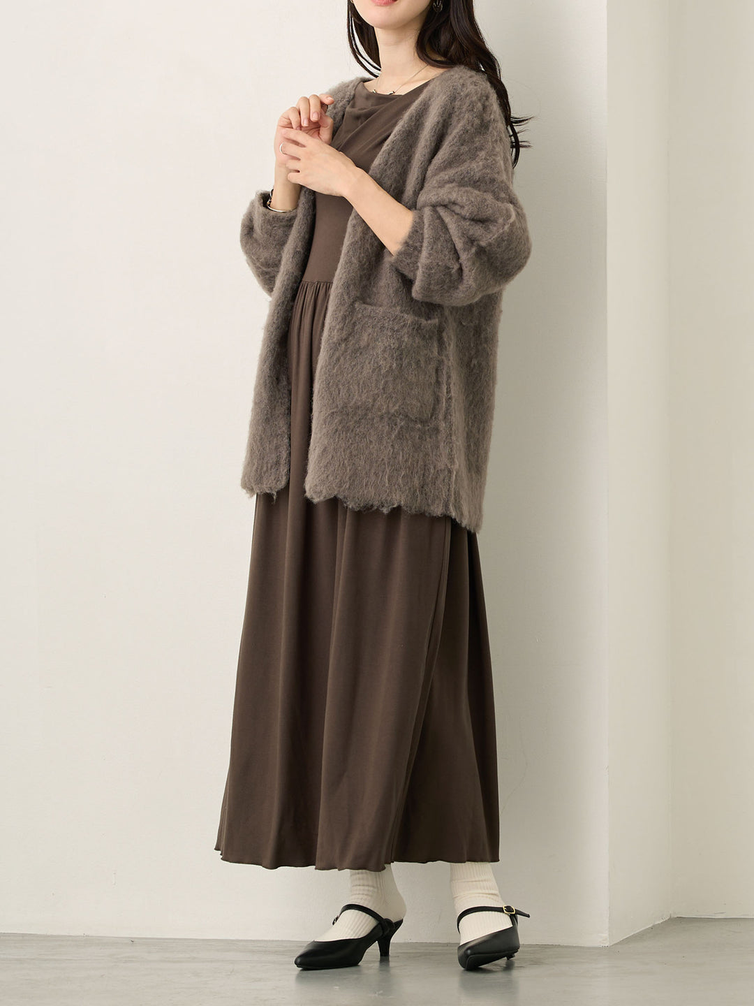 垂坠领连衣裙（炭灰色）