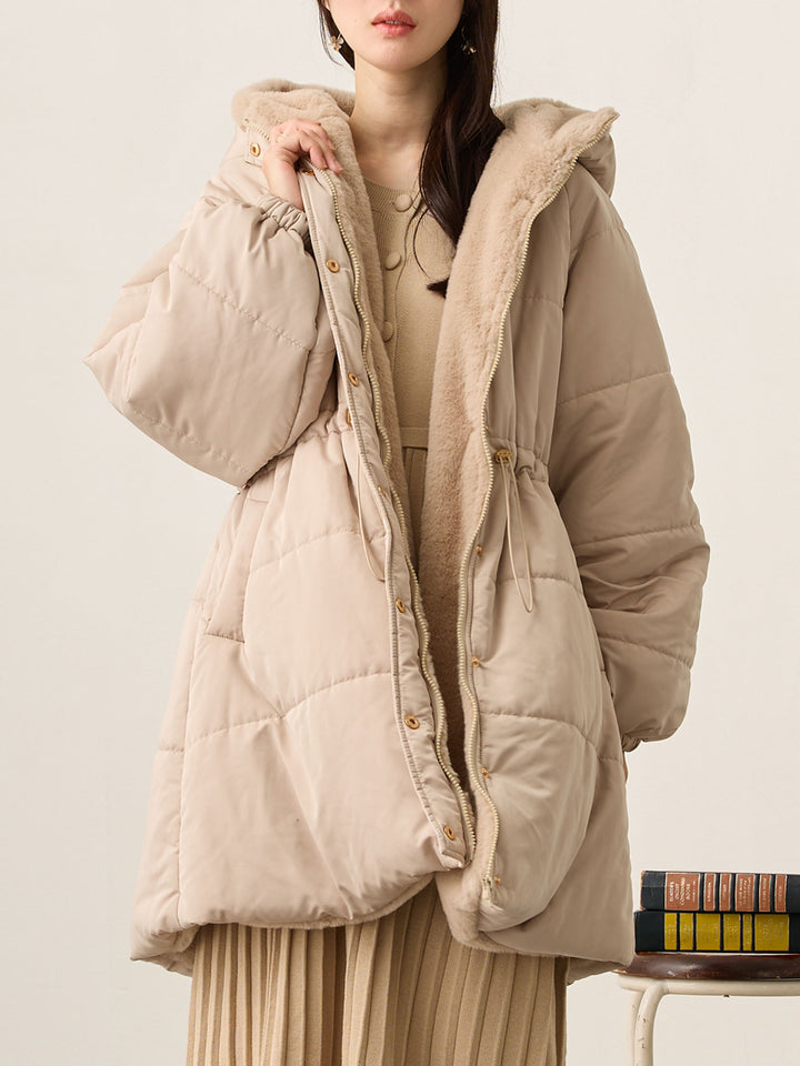 带鸭绒灰的衬垫外套