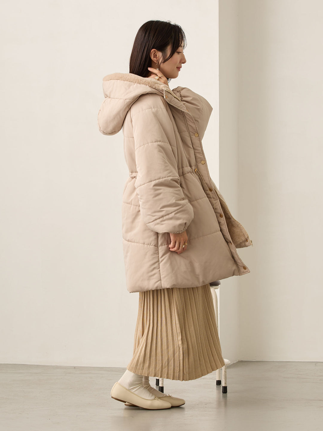 带鸭绒灰的衬垫外套