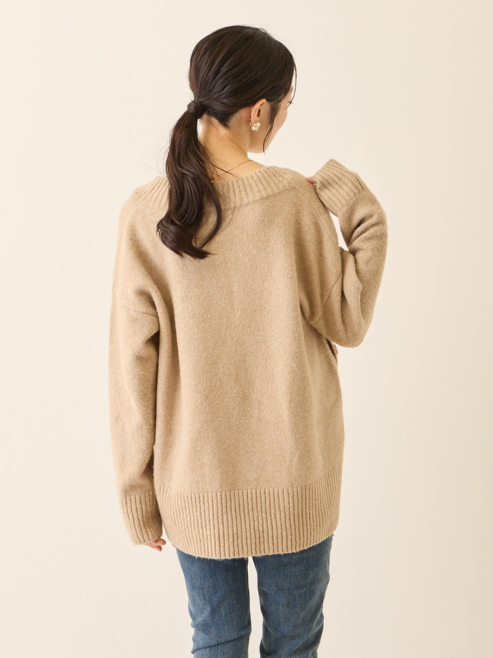Vネックゆるニットトップス Beige