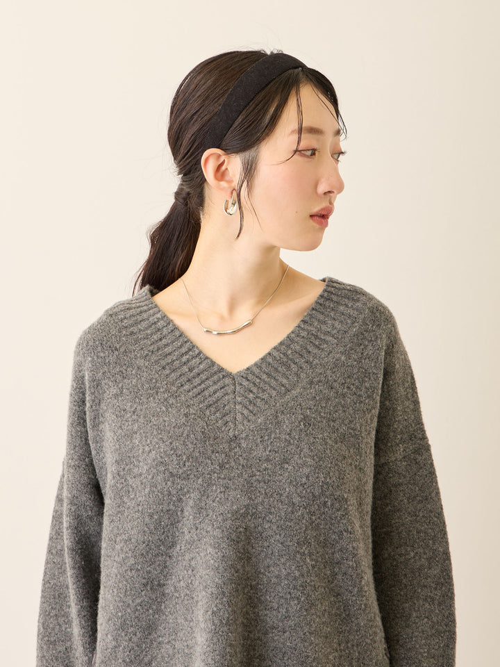 Vネックゆるニットトップス Beige