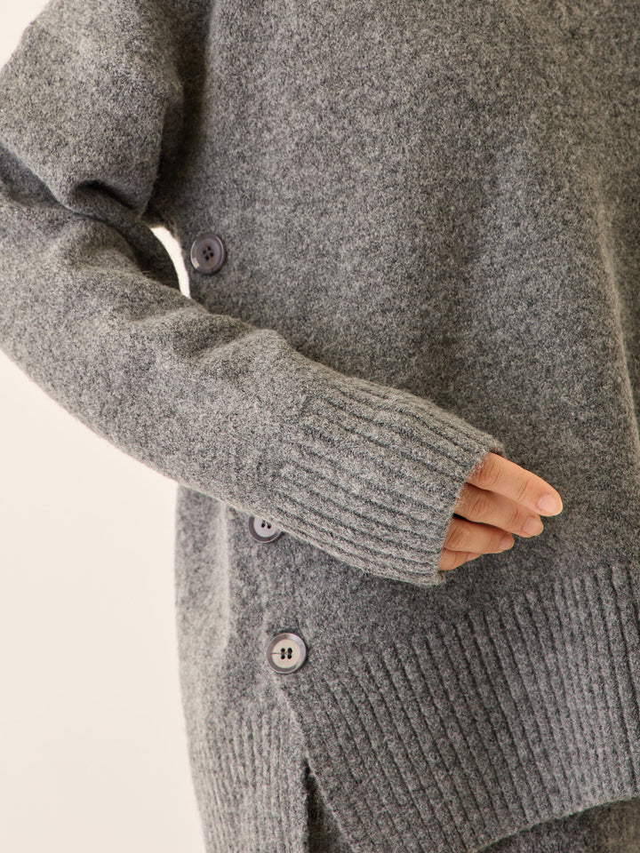 Vネックゆるニットトップス Beige