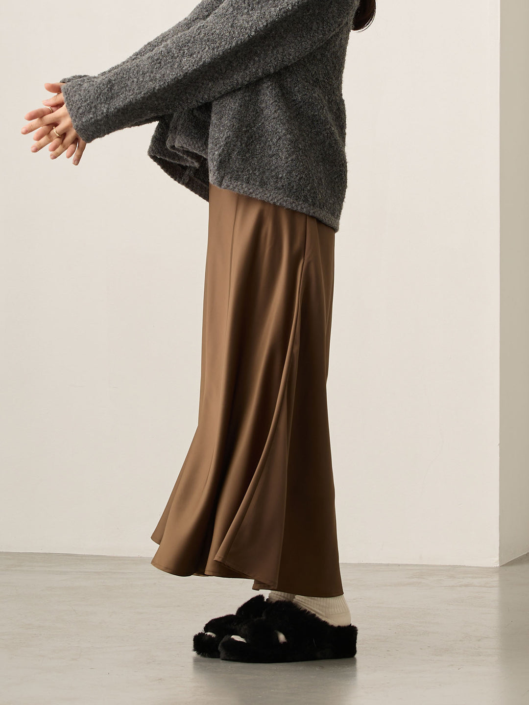 略带人鱼纹缎面裙 棕色