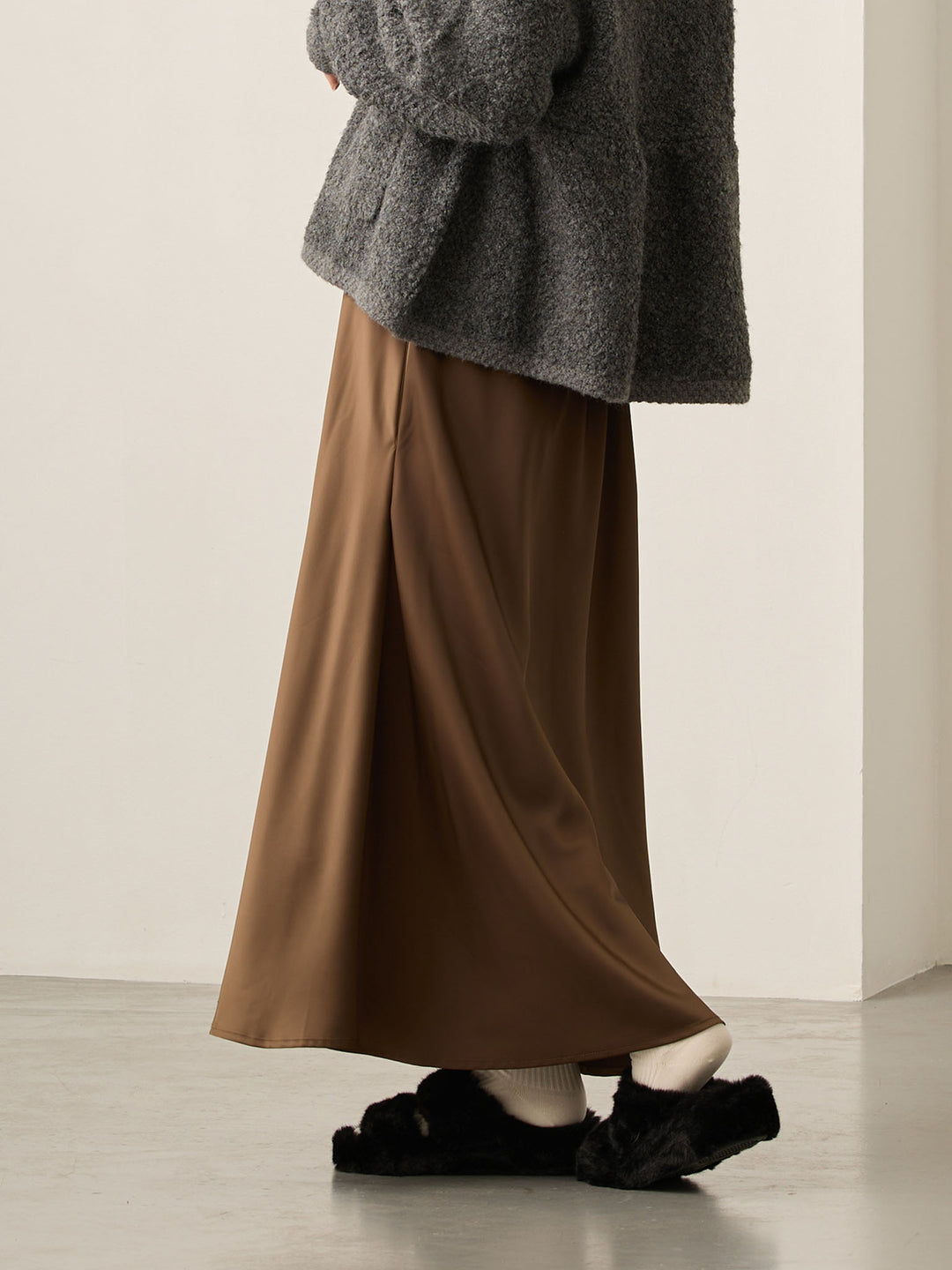 略带人鱼纹缎面裙 棕色