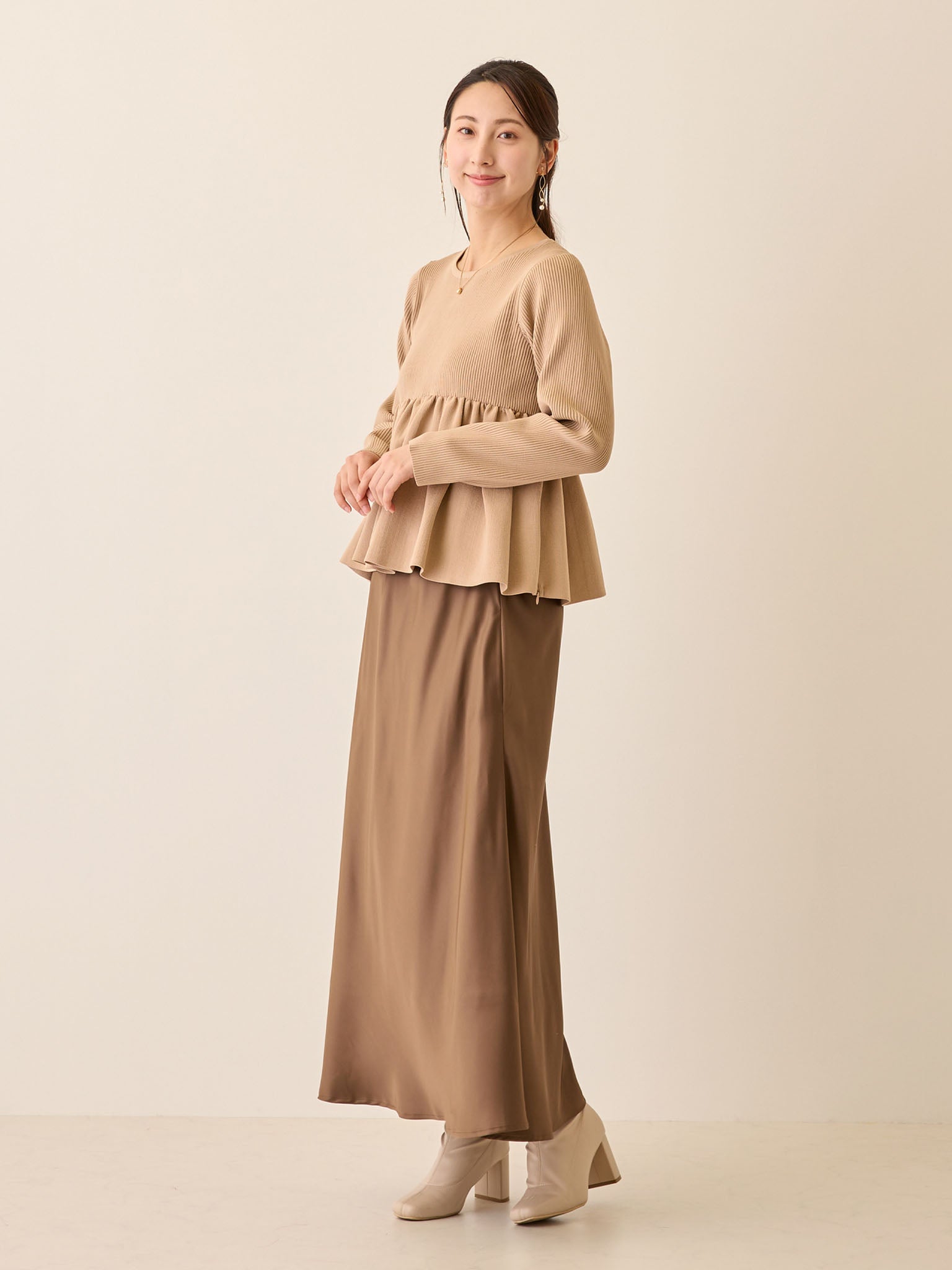 ペプラムニットトップス Pink beige – honono for mom&baby