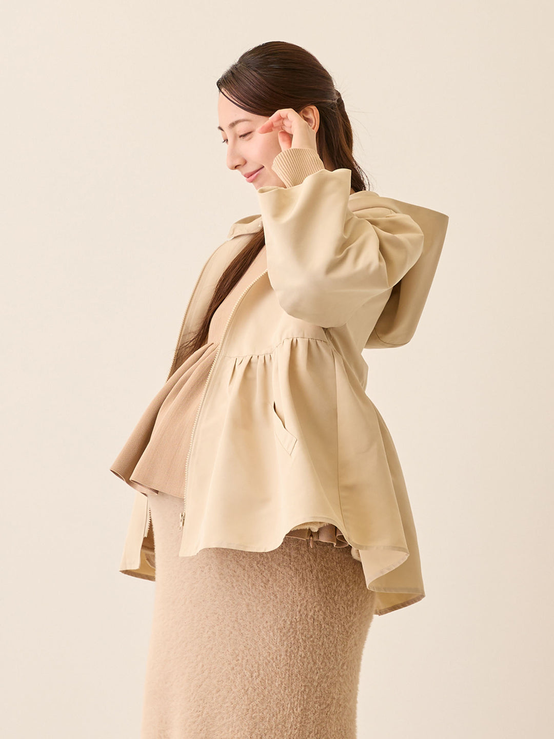 フード付きペプラムライトアウター Beige