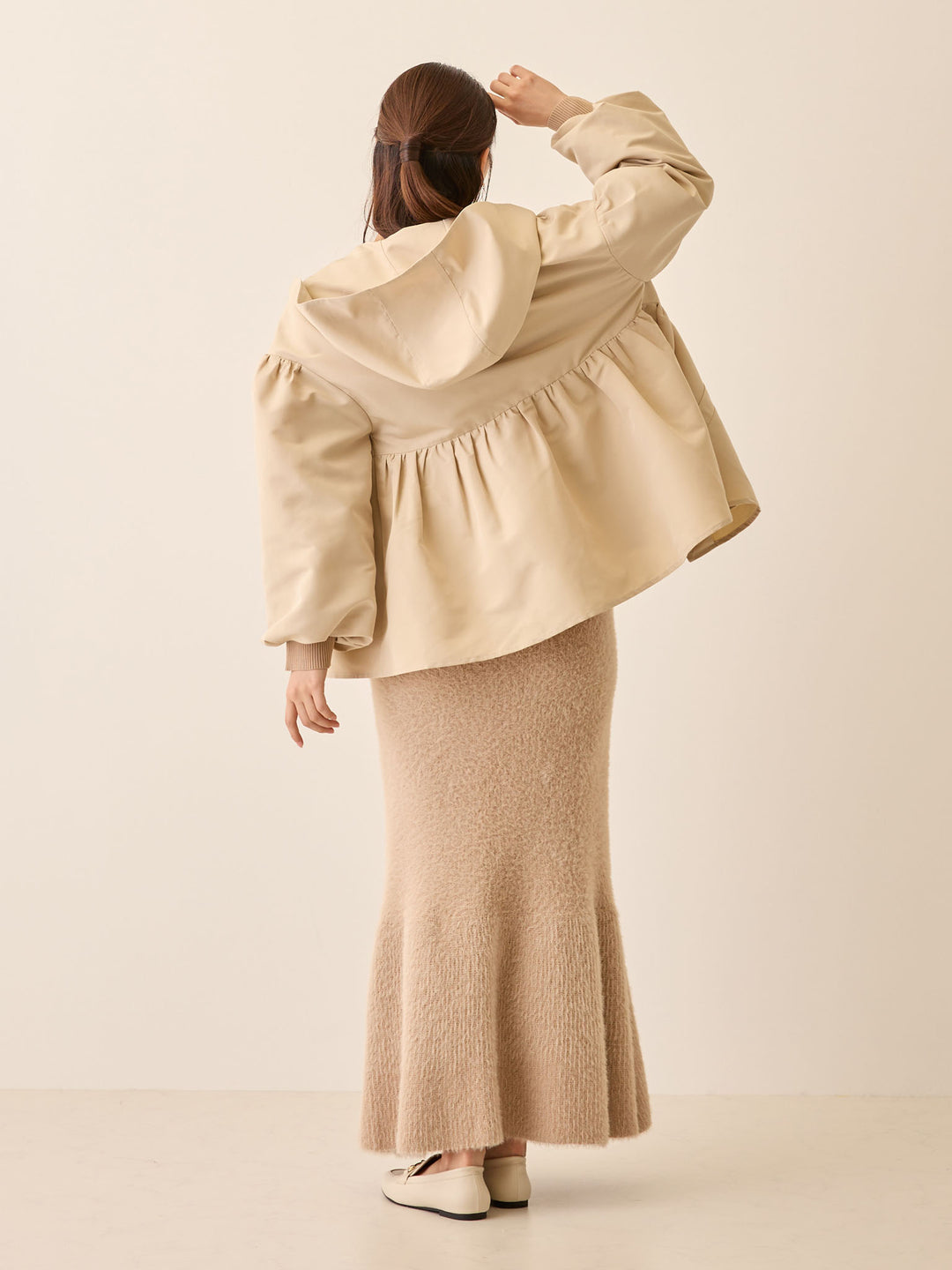 フード付きペプラムライトアウター Beige