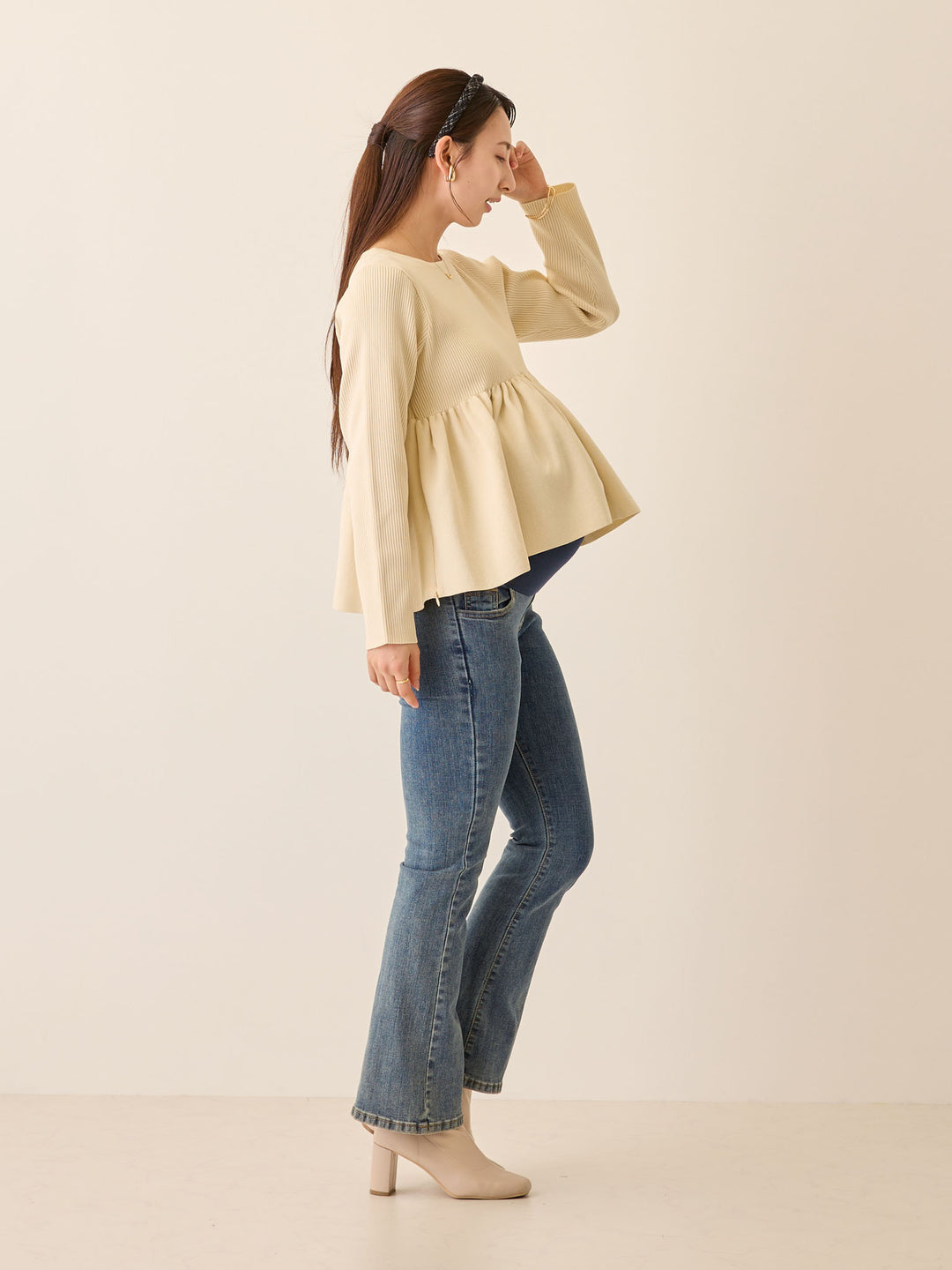 ペプラムニットトップス Ivory