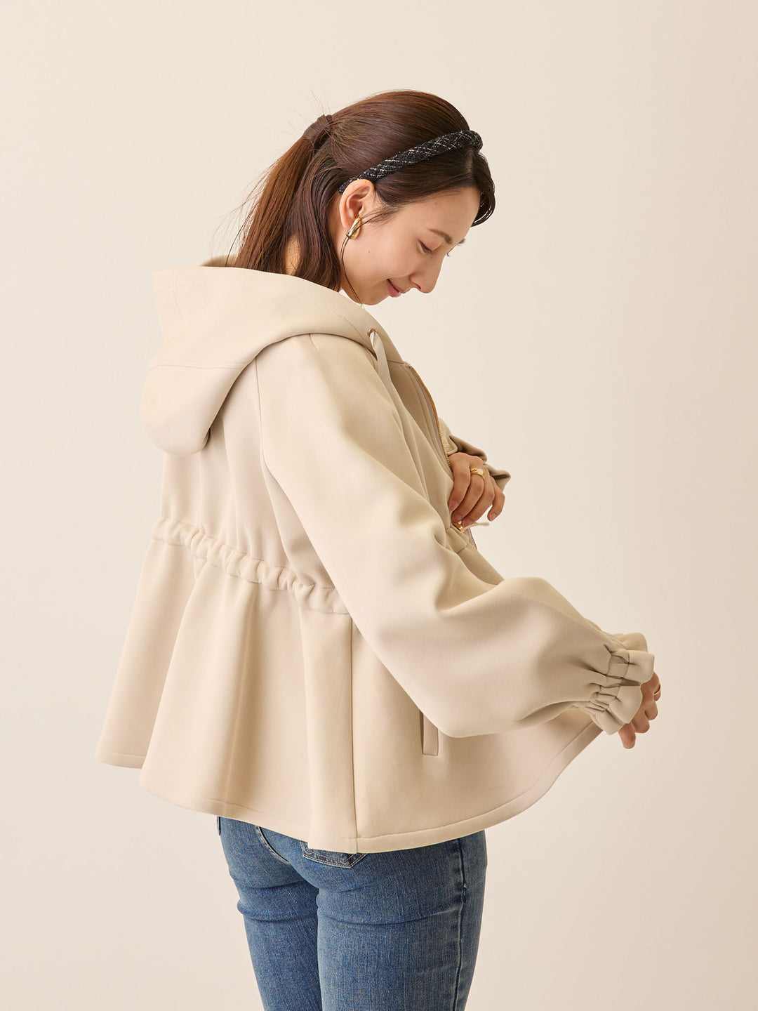 ダッカー付きダンボールライトアウター Beige