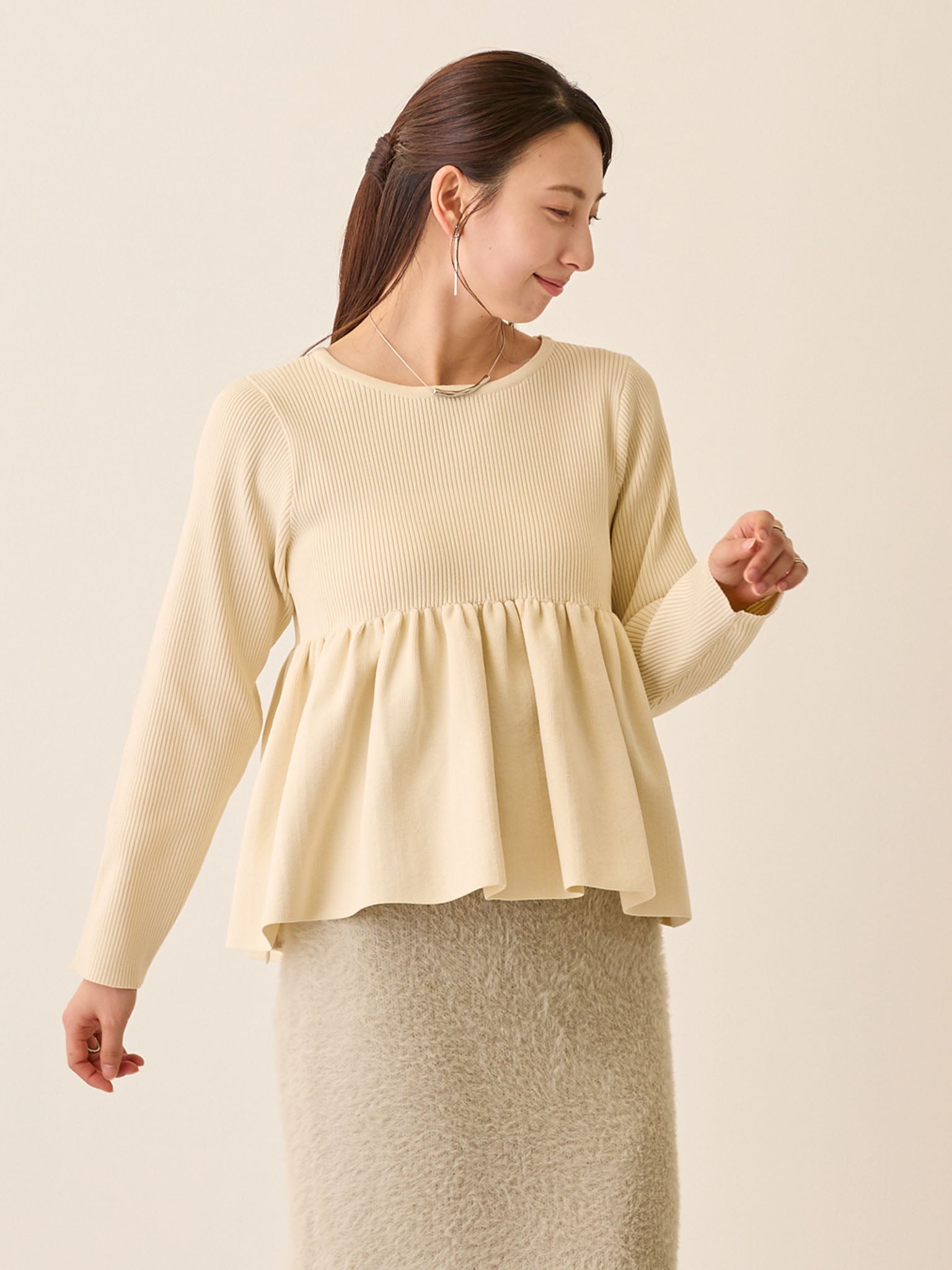 ペプラムニットトップス Ivory – honono for mom&baby