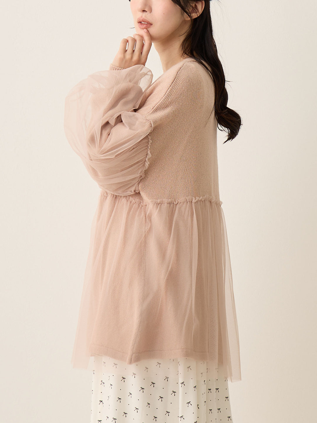 灰粉色薄纱开衫