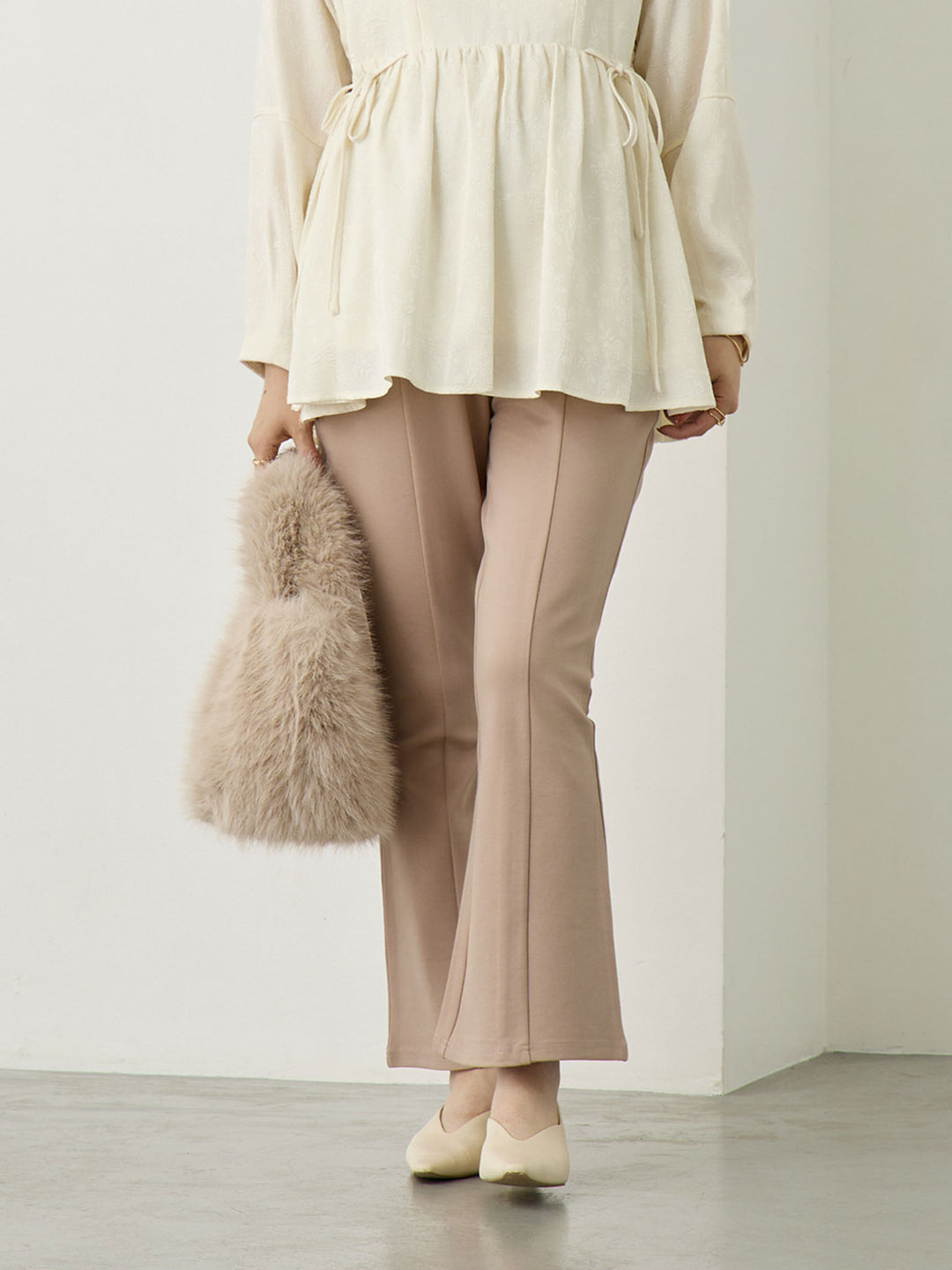 ポンチフレアパンツ Beige