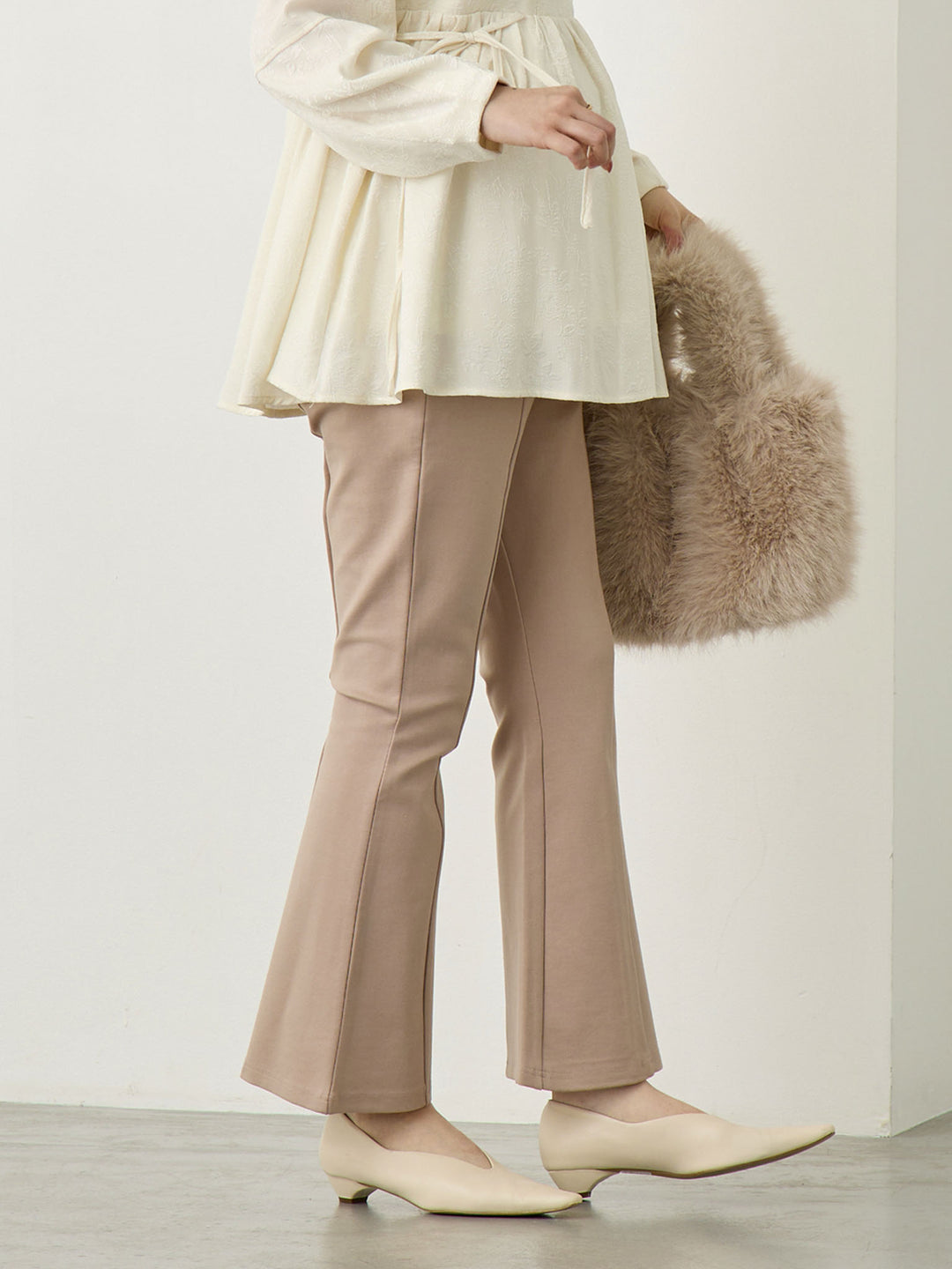 ポンチフレアパンツ Beige