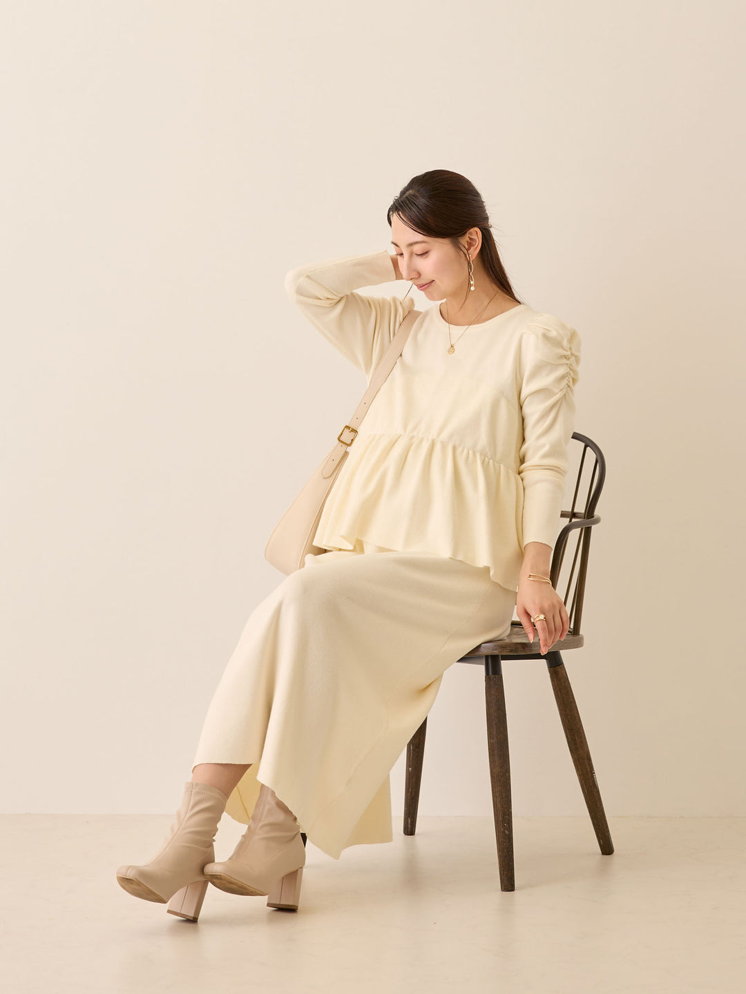 ニットペプラムワンピース Ivory