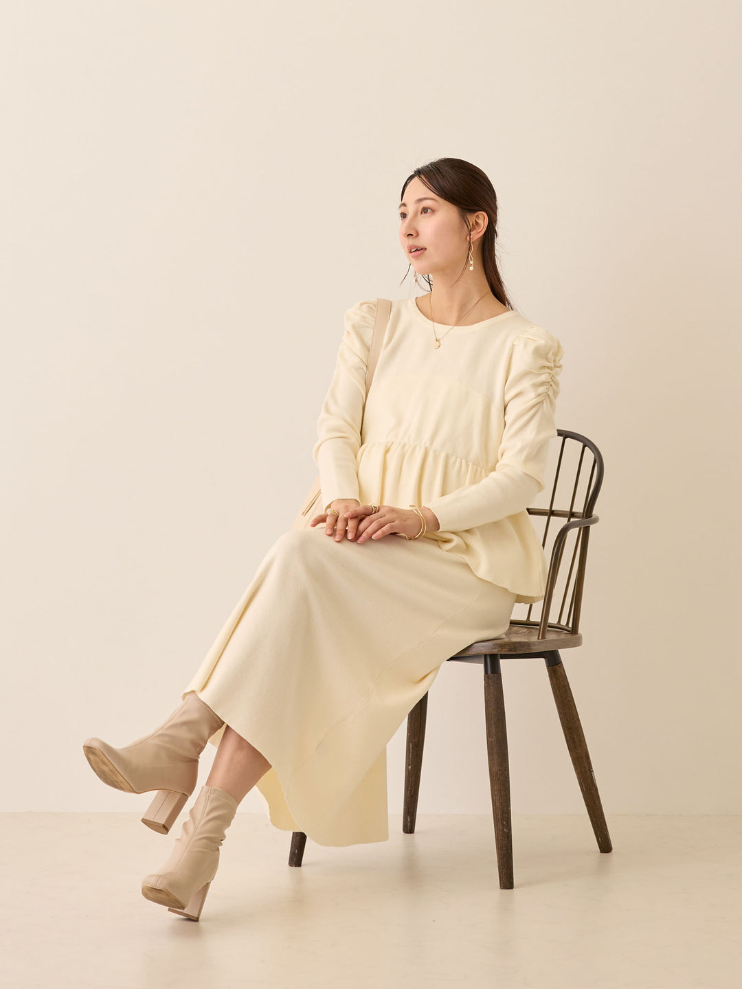 ニットペプラムワンピース Ivory