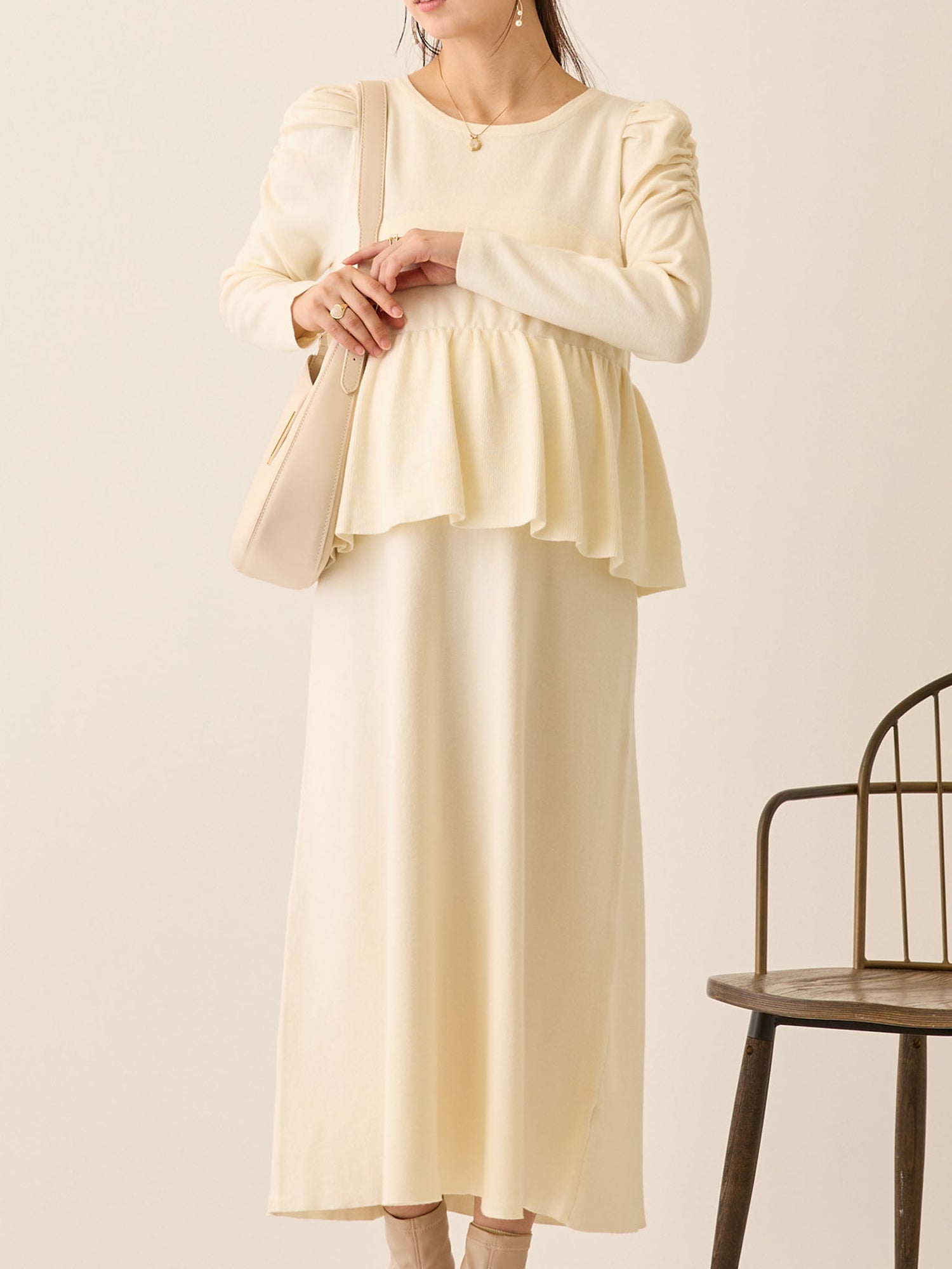 ニットペプラムワンピース Ivory