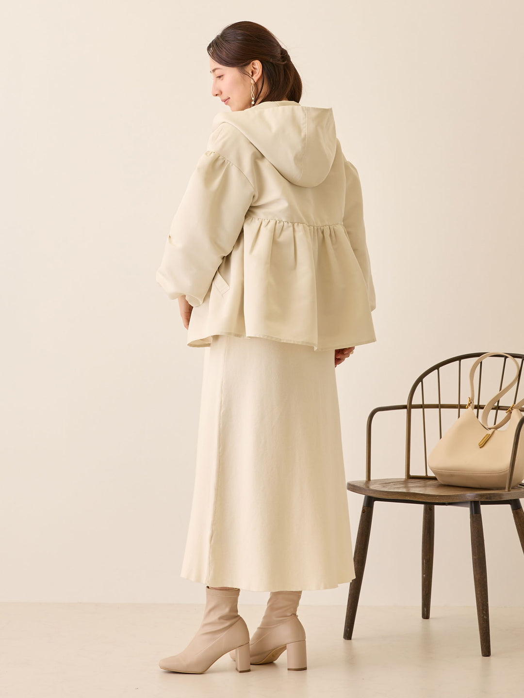 ニットペプラムワンピース Ivory