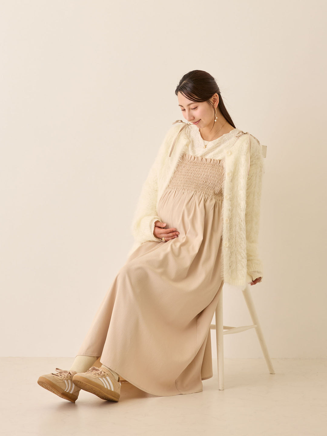 リボン付きニットカーデ White