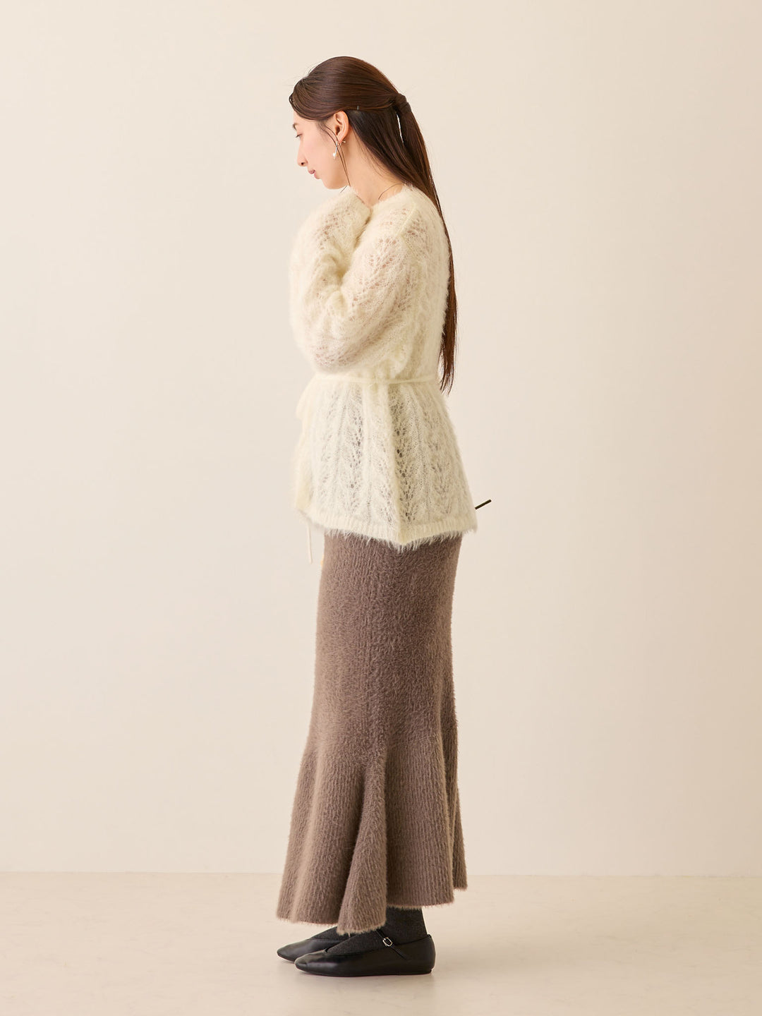 リボン付きニットカーデ White