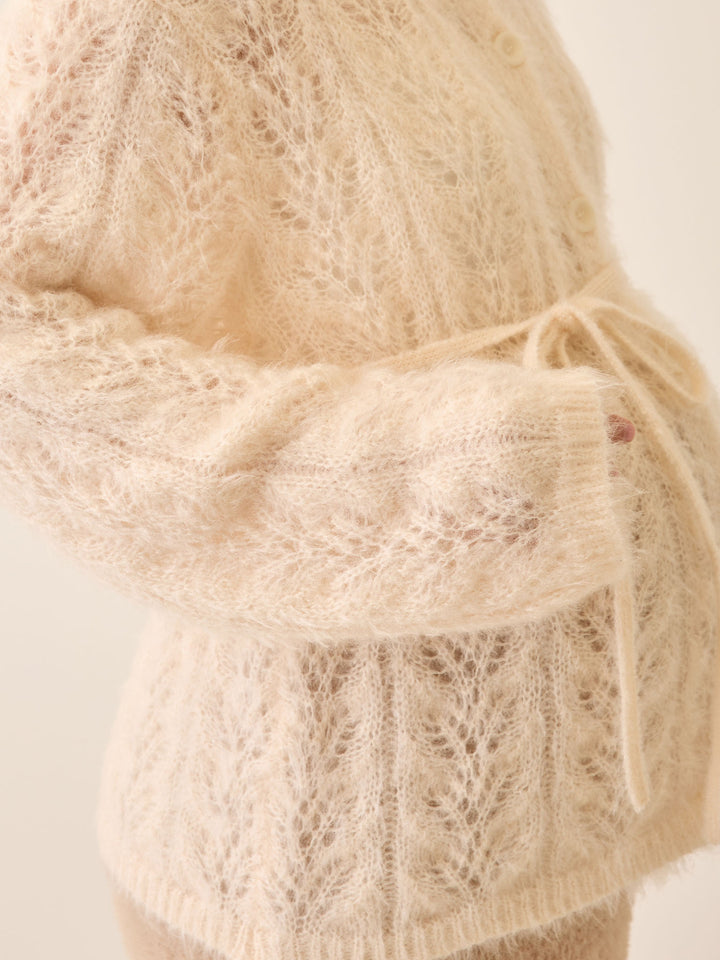 リボン付きニットカーデ White