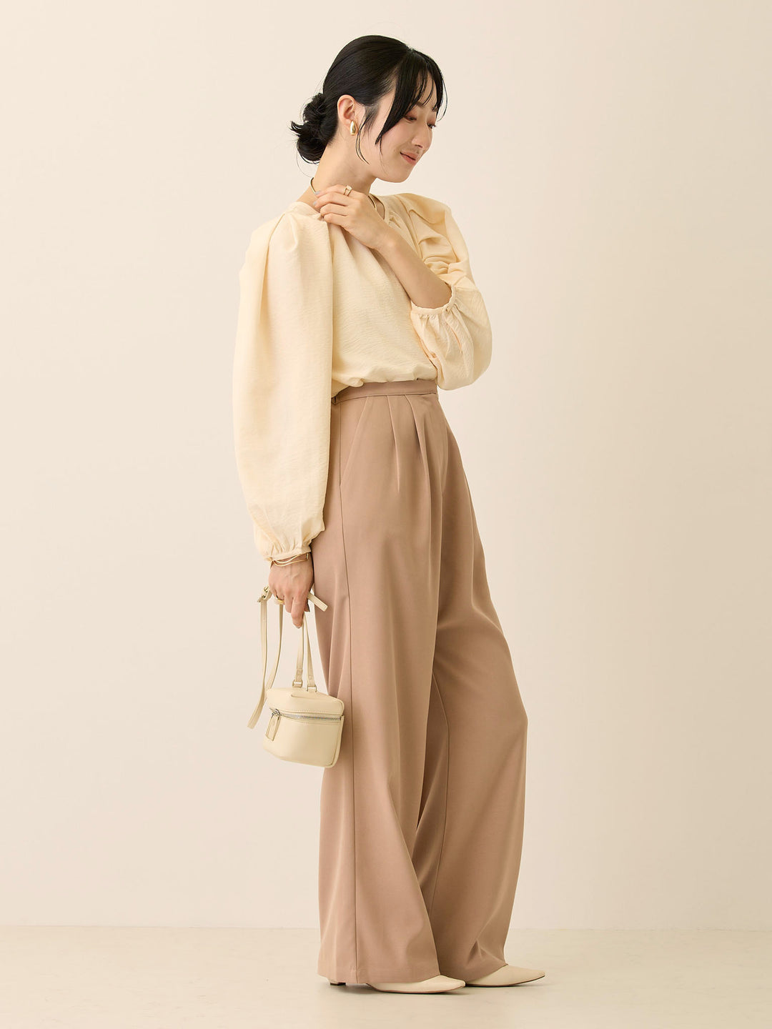 タックスリーブギャザーブラウス Ivory