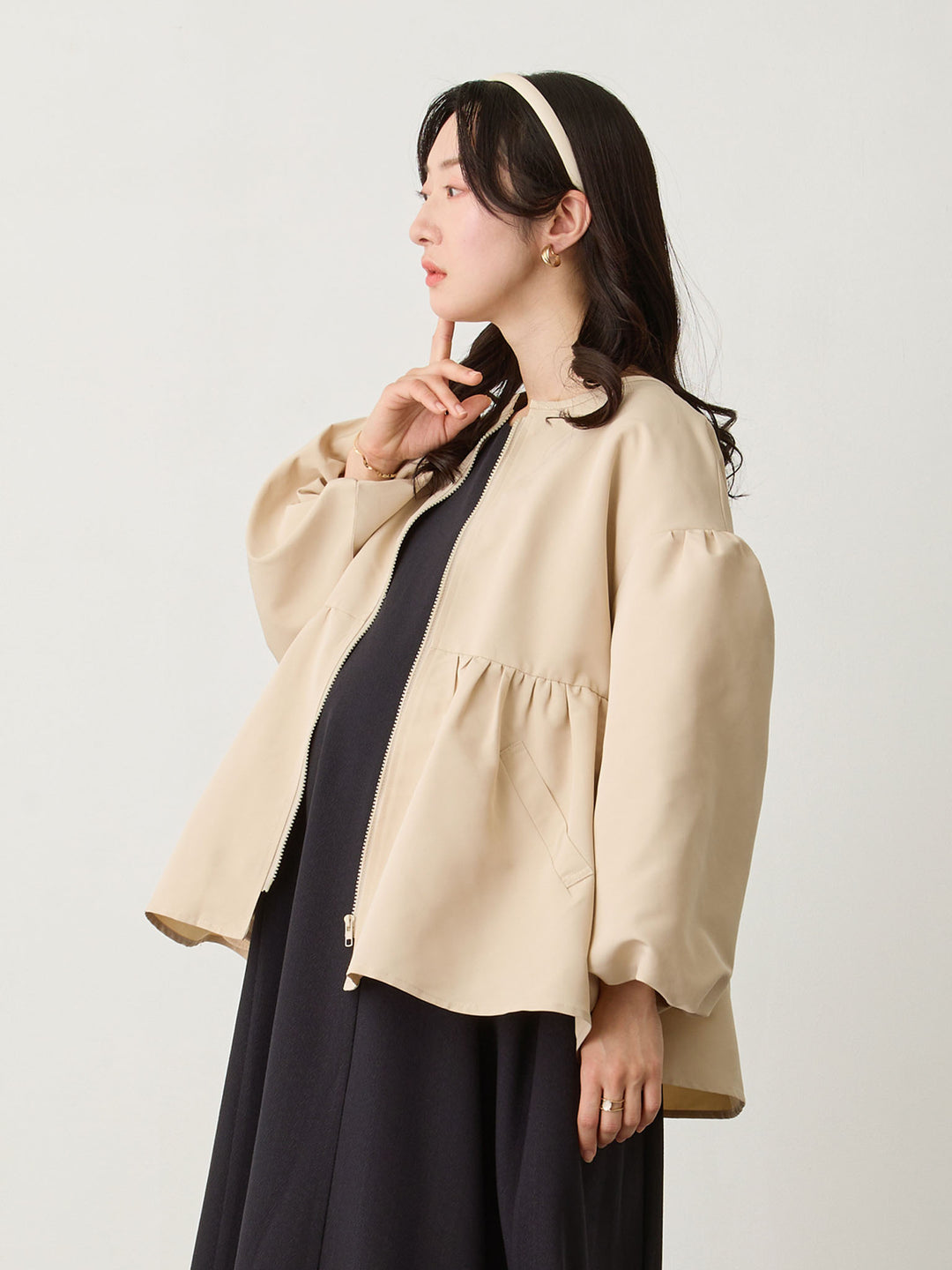 フード付きペプラムライトアウター Beige