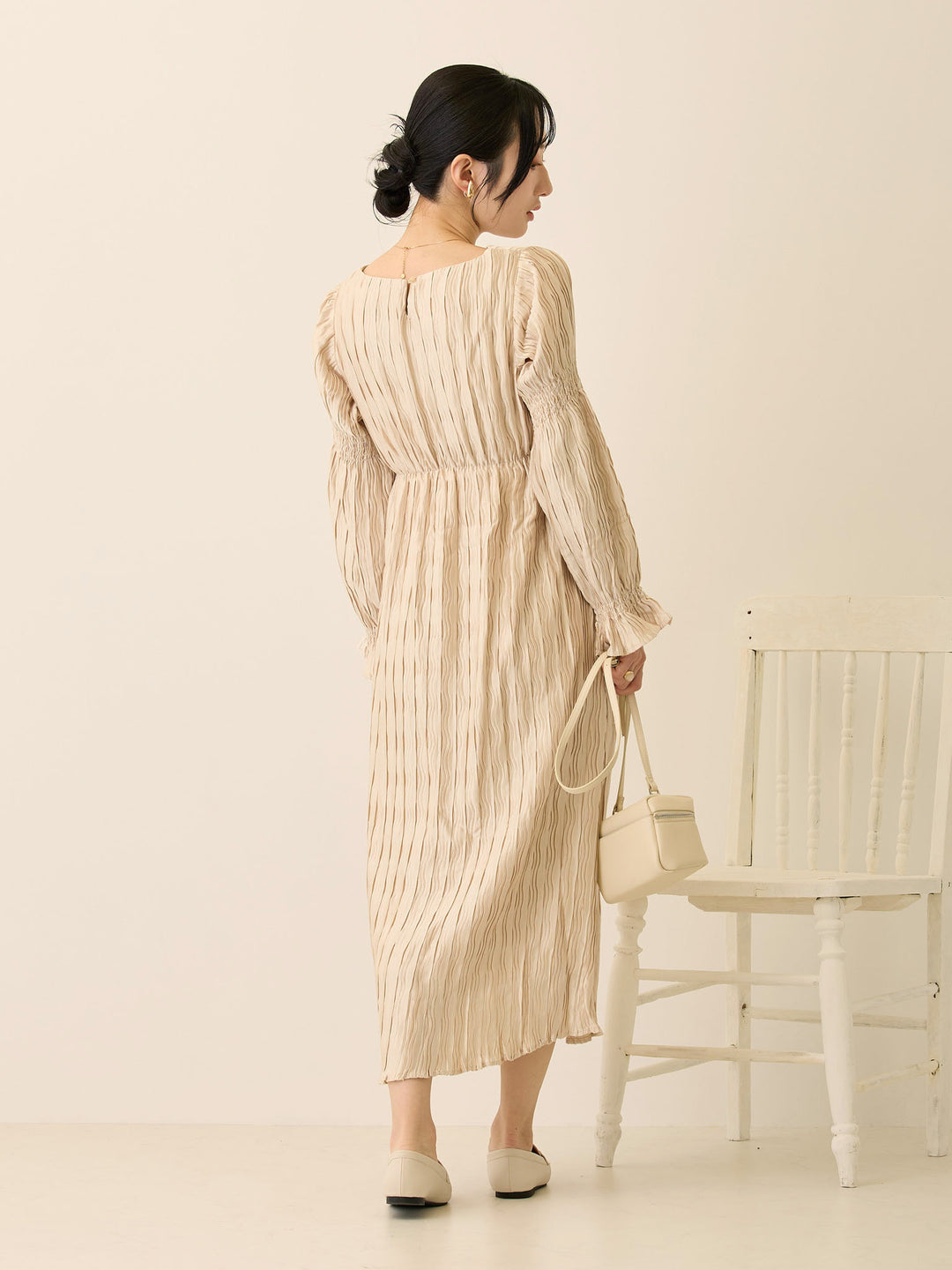 ハートネックプリーツワンピース Beige