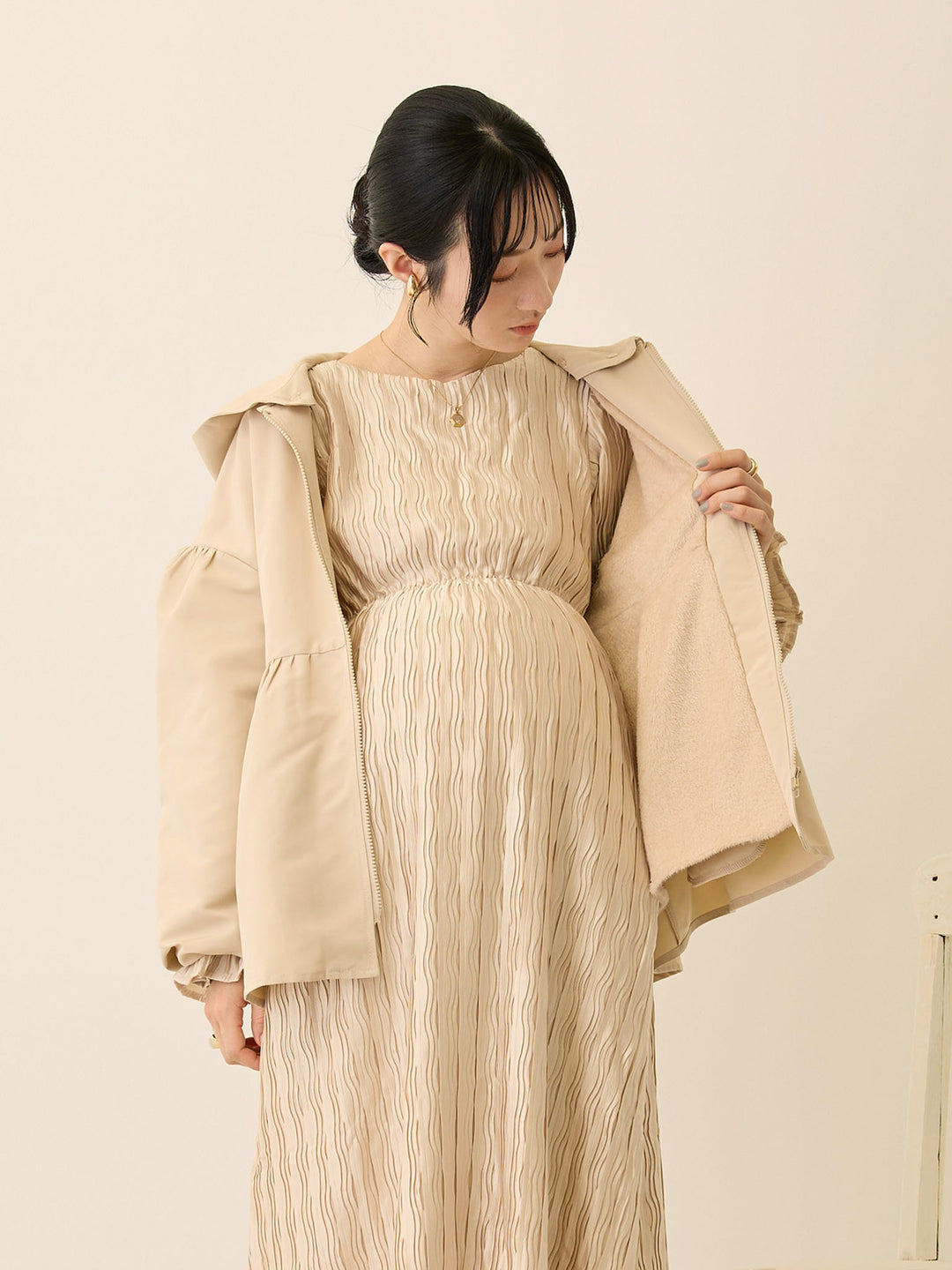 フード付きペプラムライトアウター Beige